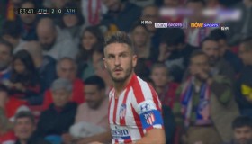 巴塞罗那逆转英超首胜，莱万错失点球中场核心立功